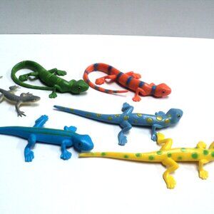 Lot of 6 Lizards Reptiles Play Toy Action Figures Plastic Figurines